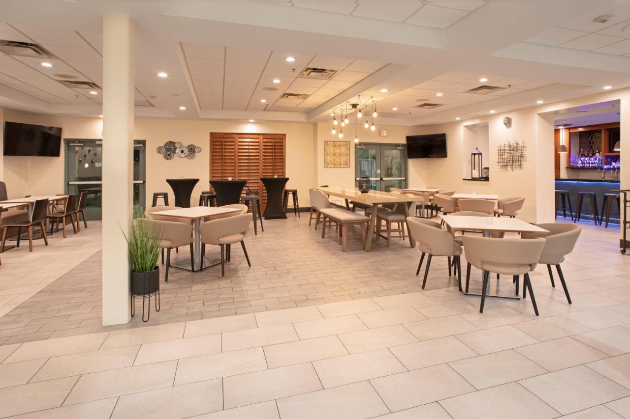Holiday Inn & Suites Goodyear - West Phoenix Area By Ihg Екстериор снимка