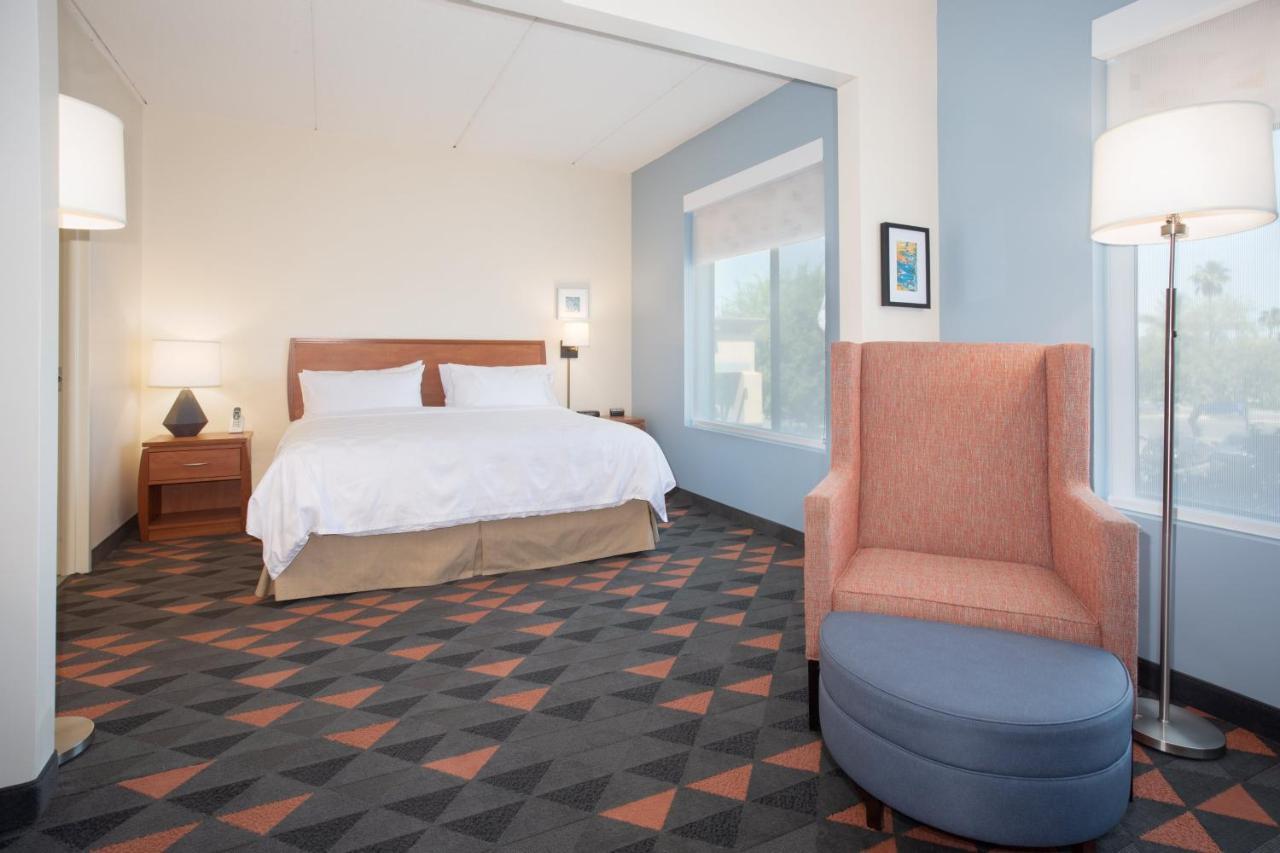 Holiday Inn & Suites Goodyear - West Phoenix Area By Ihg Екстериор снимка