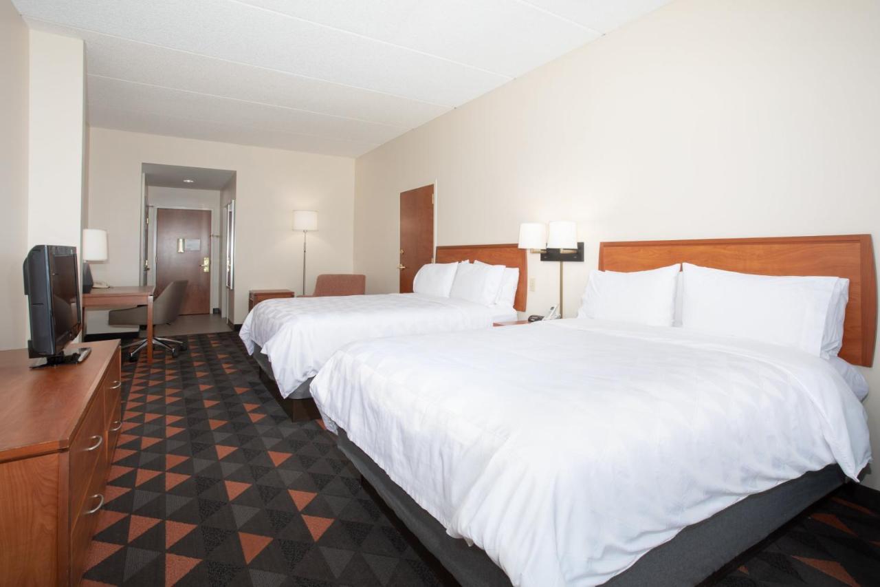 Holiday Inn & Suites Goodyear - West Phoenix Area By Ihg Екстериор снимка