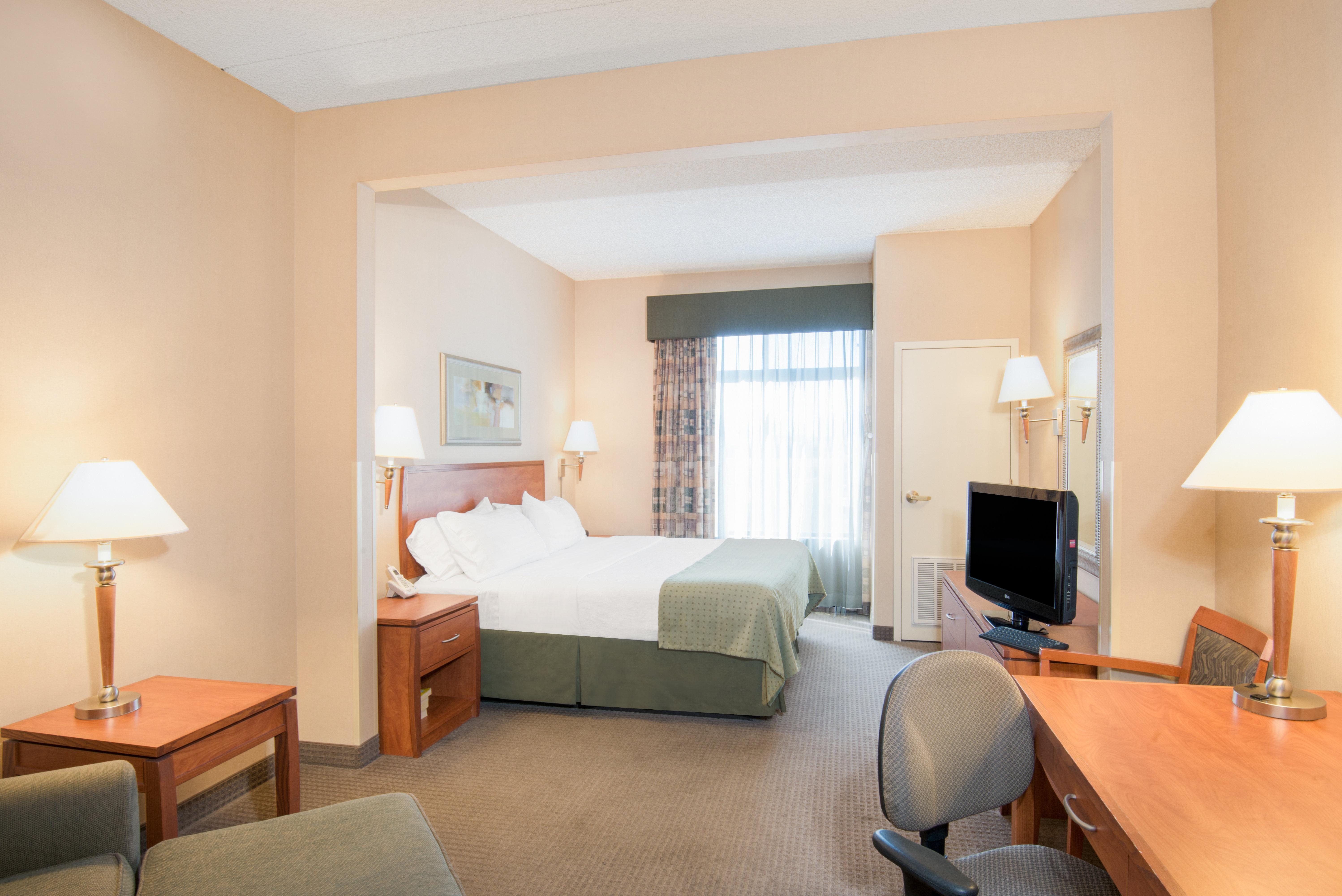 Holiday Inn & Suites Goodyear - West Phoenix Area By Ihg Екстериор снимка