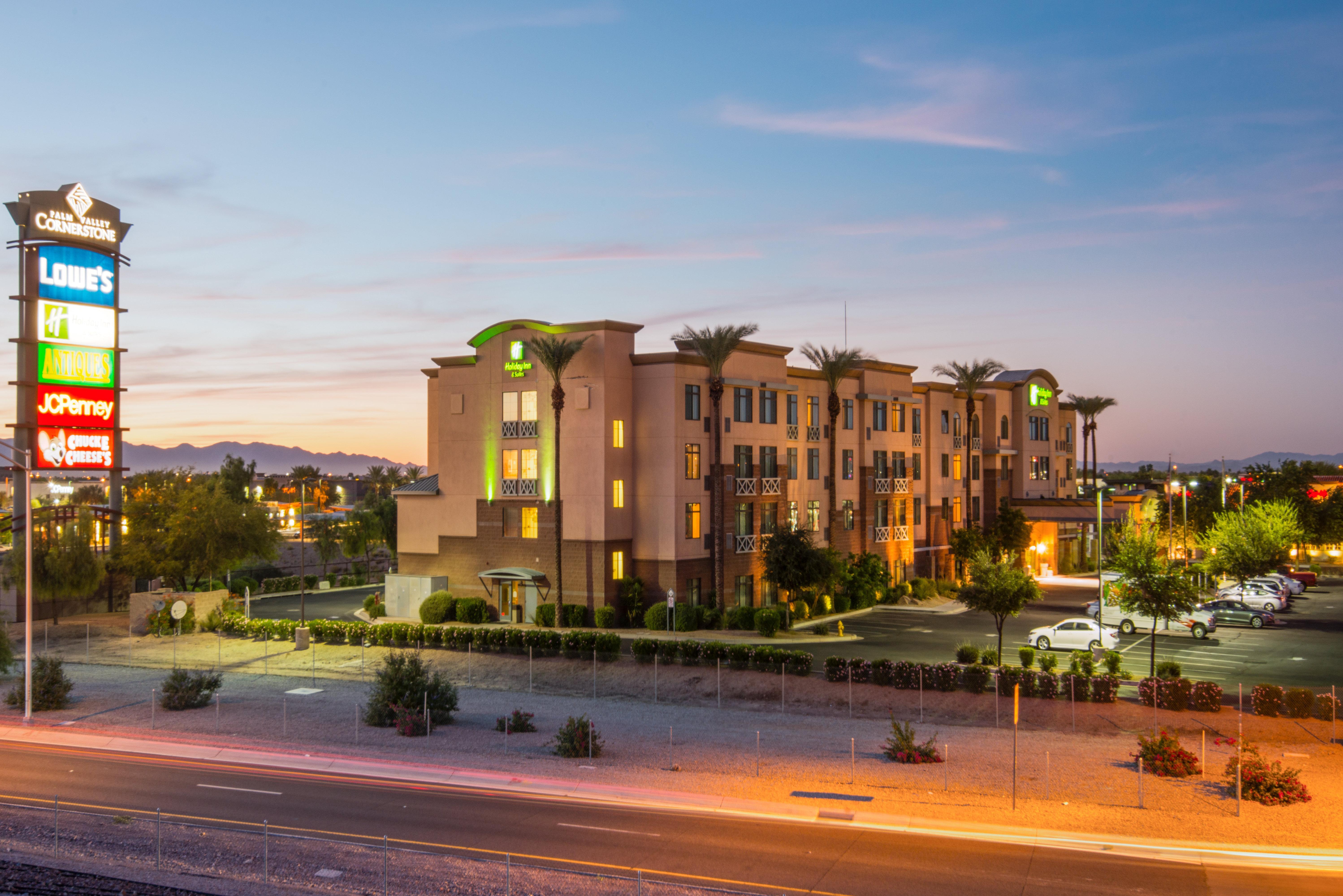 Holiday Inn & Suites Goodyear - West Phoenix Area By Ihg Екстериор снимка
